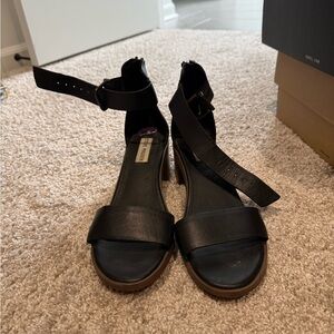Steve Madden Black Leather Sandals